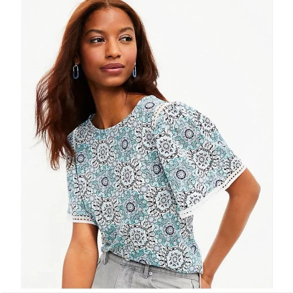 LOFT 100% linen blouse medallion print flutter sleeves lace detail size S NWT